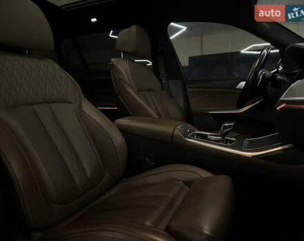 Черный БМВ X7, объемом двигателя 3 л и пробегом 96 тыс. км за 99999 $, фото 34 на Automoto.ua