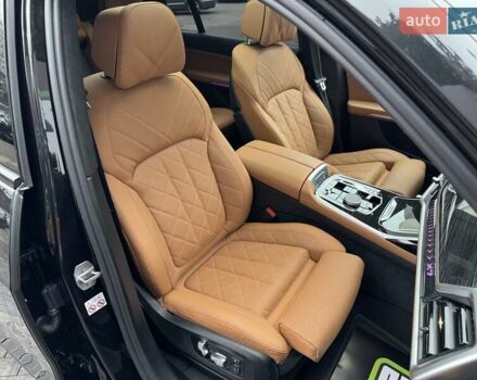 Черный БМВ X7, объемом двигателя 2.99 л и пробегом 43 тыс. км за 119000 $, фото 43 на Automoto.ua