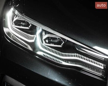 Черный БМВ X7, объемом двигателя 3 л и пробегом 65 тыс. км за 79900 $, фото 87 на Automoto.ua