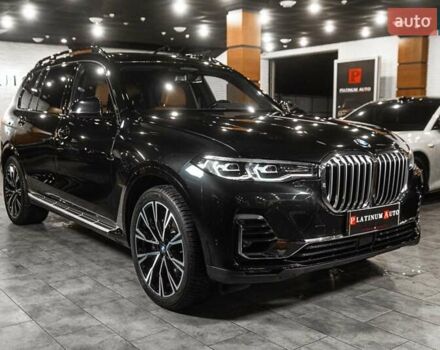 Черный БМВ X7, объемом двигателя 3 л и пробегом 65 тыс. км за 79900 $, фото 106 на Automoto.ua