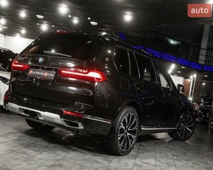 Черный БМВ X7, объемом двигателя 3 л и пробегом 65 тыс. км за 79900 $, фото 104 на Automoto.ua