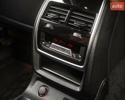 Черный БМВ X7, объемом двигателя 3 л и пробегом 65 тыс. км за 79900 $, фото 50 на Automoto.ua