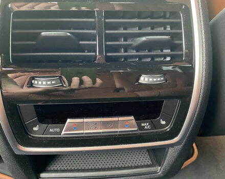 Черный БМВ X7, объемом двигателя 2.99 л и пробегом 98 тыс. км за 89000 $, фото 15 на Automoto.ua