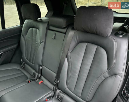 Черный БМВ X7, объемом двигателя 2.99 л и пробегом 41 тыс. км за 89900 $, фото 67 на Automoto.ua