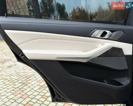 Черный БМВ X7, объемом двигателя 3 л и пробегом 110 тыс. км за 96499 $, фото 81 на Automoto.ua