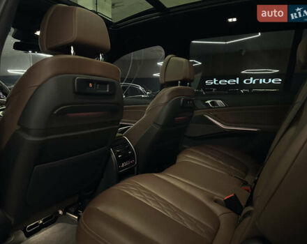 Черный БМВ X7, объемом двигателя 3 л и пробегом 96 тыс. км за 99999 $, фото 41 на Automoto.ua