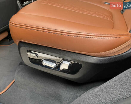 Черный БМВ X7, объемом двигателя 2.99 л и пробегом 98 тыс. км за 89000 $, фото 14 на Automoto.ua