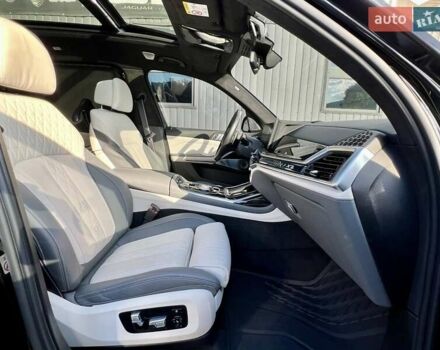 Черный БМВ X7, объемом двигателя 2.99 л и пробегом 22 тыс. км за 149900 $, фото 64 на Automoto.ua