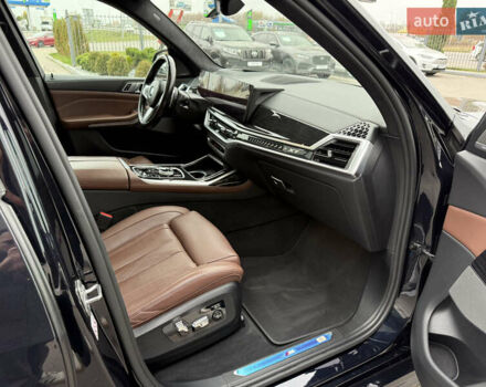 Черный БМВ X7, объемом двигателя 2.99 л и пробегом 90 тыс. км за 108000 $, фото 30 на Automoto.ua