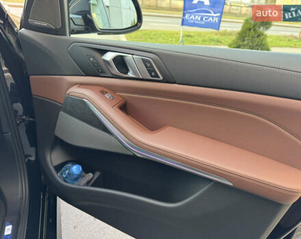 Черный БМВ X7, объемом двигателя 2.99 л и пробегом 20 тыс. км за 124000 $, фото 31 на Automoto.ua
