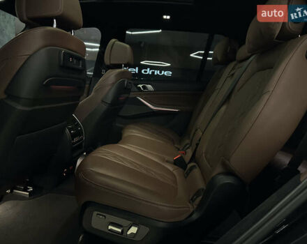 Черный БМВ X7, объемом двигателя 3 л и пробегом 96 тыс. км за 99999 $, фото 42 на Automoto.ua