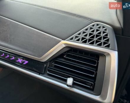 Черный БМВ X7, объемом двигателя 2.99 л и пробегом 20 тыс. км за 124000 $, фото 30 на Automoto.ua