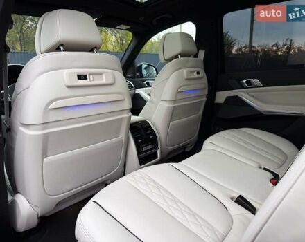 Черный БМВ X7, объемом двигателя 3 л и пробегом 110 тыс. км за 96499 $, фото 86 на Automoto.ua