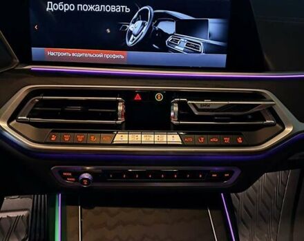 Черный БМВ X7, объемом двигателя 3 л и пробегом 64 тыс. км за 74999 $, фото 18 на Automoto.ua