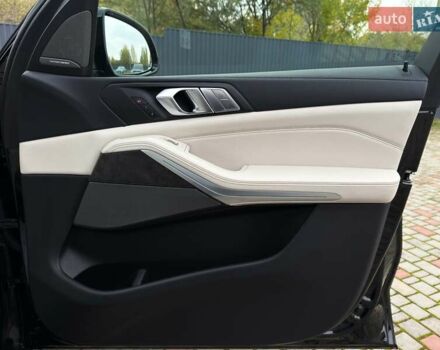 Черный БМВ X7, объемом двигателя 3 л и пробегом 110 тыс. км за 96499 $, фото 107 на Automoto.ua