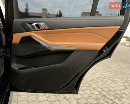 Черный БМВ X7, объемом двигателя 2.99 л и пробегом 117 тыс. км за 103900 $, фото 69 на Automoto.ua