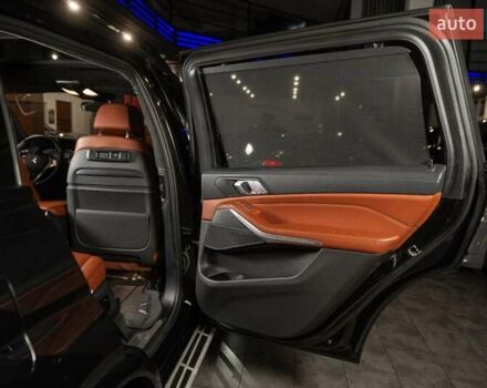 Черный БМВ X7, объемом двигателя 3 л и пробегом 65 тыс. км за 79900 $, фото 63 на Automoto.ua