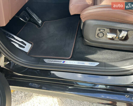 Черный БМВ X7, объемом двигателя 4.39 л и пробегом 25 тыс. км за 105000 $, фото 14 на Automoto.ua