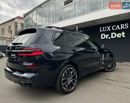 Черный БМВ X7, объемом двигателя 4.4 л и пробегом 40 тыс. км за 140900 $, фото 39 на Automoto.ua