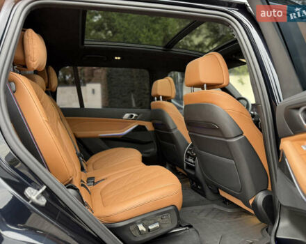 Черный БМВ X7, объемом двигателя 2.99 л и пробегом 117 тыс. км за 103900 $, фото 72 на Automoto.ua