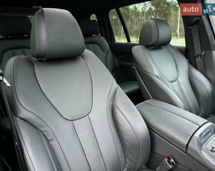 Черный БМВ X7, объемом двигателя 2.99 л и пробегом 41 тыс. км за 89900 $, фото 66 на Automoto.ua