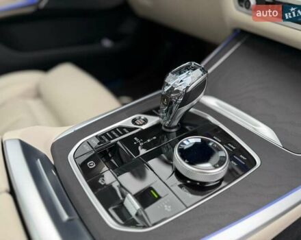 Черный БМВ X7, объемом двигателя 3 л и пробегом 33 тыс. км за 77000 $, фото 20 на Automoto.ua