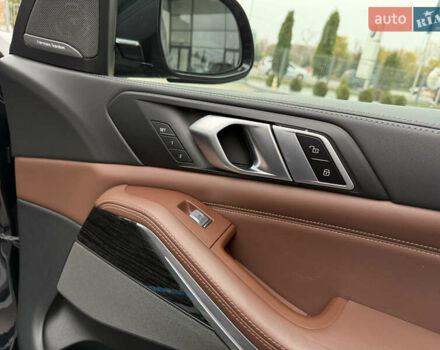 Черный БМВ X7, объемом двигателя 2.99 л и пробегом 90 тыс. км за 108000 $, фото 32 на Automoto.ua