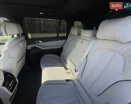 Черный БМВ X7, объемом двигателя 4.4 л и пробегом 38 тыс. км за 78000 $, фото 12 на Automoto.ua