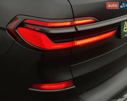 Черный БМВ X7, объемом двигателя 2.99 л и пробегом 50 тыс. км за 142000 $, фото 17 на Automoto.ua