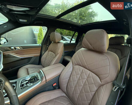 Черный БМВ X7, объемом двигателя 2.99 л и пробегом 9 тыс. км за 126000 $, фото 37 на Automoto.ua