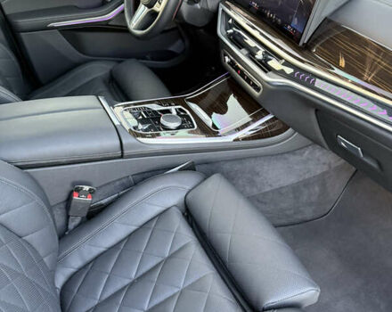 Черный БМВ X7, объемом двигателя 3 л и пробегом 28 тыс. км за 93000 $, фото 65 на Automoto.ua