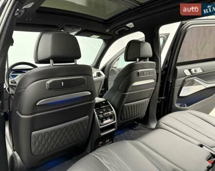 Черный БМВ X7, объемом двигателя 4.39 л и пробегом 25 тыс. км за 155990 $, фото 35 на Automoto.ua