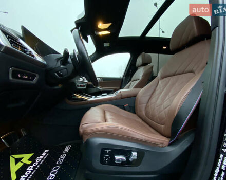 Черный БМВ X7, объемом двигателя 2.99 л и пробегом 50 тыс. км за 142000 $, фото 31 на Automoto.ua