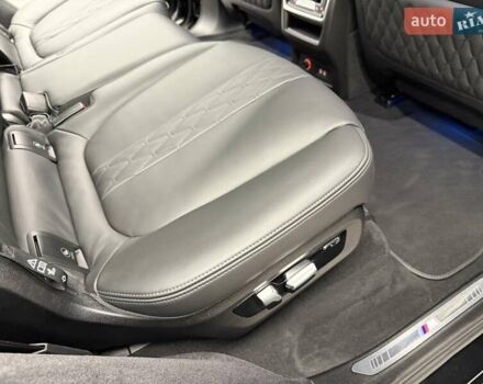 Черный БМВ X7, объемом двигателя 4.39 л и пробегом 25 тыс. км за 155990 $, фото 49 на Automoto.ua