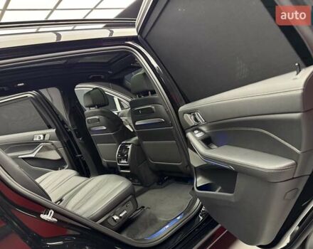 Черный БМВ X7, объемом двигателя 4.4 л и пробегом 61 тыс. км за 137700 $, фото 39 на Automoto.ua