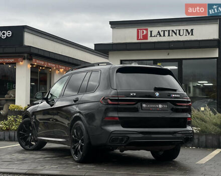 Черный БМВ X7, объемом двигателя 4.39 л и пробегом 20 тыс. км за 149500 $, фото 4 на Automoto.ua
