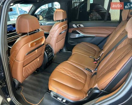 Черный БМВ X7, объемом двигателя 2.99 л и пробегом 49 тыс. км за 120000 $, фото 51 на Automoto.ua
