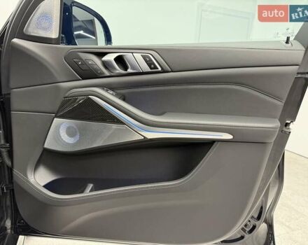 Черный БМВ X7, объемом двигателя 4.39 л и пробегом 25 тыс. км за 155990 $, фото 51 на Automoto.ua