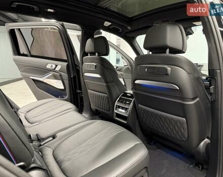 Черный БМВ X7, объемом двигателя 4.39 л и пробегом 25 тыс. км за 155990 $, фото 45 на Automoto.ua