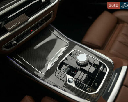 Черный БМВ X7, объемом двигателя 4.39 л и пробегом 20 тыс. км за 149500 $, фото 17 на Automoto.ua