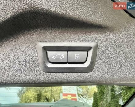 Черный БМВ X7, объемом двигателя 2.99 л и пробегом 33 тыс. км за 129999 $, фото 17 на Automoto.ua