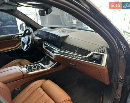 Черный БМВ X7, объемом двигателя 2.99 л и пробегом 49 тыс. км за 120000 $, фото 76 на Automoto.ua