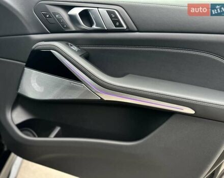 Черный БМВ X7, объемом двигателя 2.99 л и пробегом 10 тыс. км за 145555 $, фото 61 на Automoto.ua