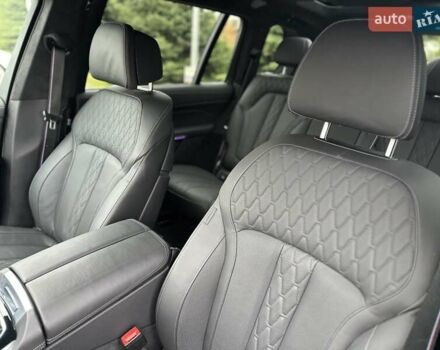Черный БМВ X7, объемом двигателя 2.99 л и пробегом 10 тыс. км за 145555 $, фото 11 на Automoto.ua