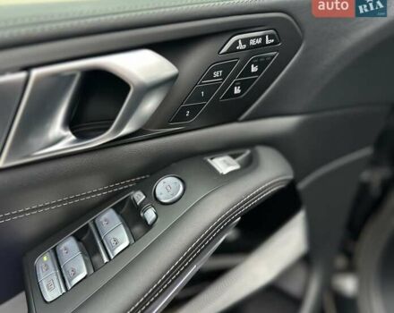 Черный БМВ X7, объемом двигателя 2.99 л и пробегом 10 тыс. км за 145555 $, фото 19 на Automoto.ua