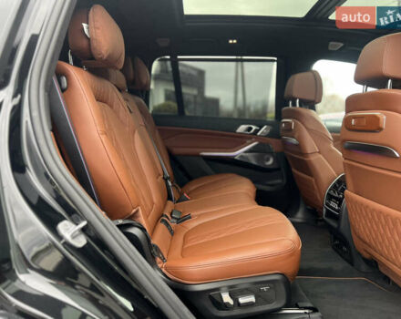 Черный БМВ X7, объемом двигателя 4.39 л и пробегом 20 тыс. км за 149500 $, фото 12 на Automoto.ua