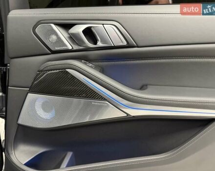 Черный БМВ X7, объемом двигателя 4.39 л и пробегом 25 тыс. км за 155990 $, фото 43 на Automoto.ua