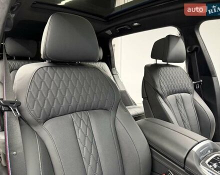 Черный БМВ X7, объемом двигателя 4.39 л и пробегом 25 тыс. км за 155990 $, фото 56 на Automoto.ua
