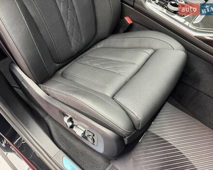 Черный БМВ X7, объемом двигателя 4.4 л и пробегом 61 тыс. км за 137700 $, фото 51 на Automoto.ua