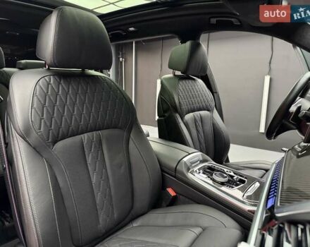 Черный БМВ X7, объемом двигателя 4.4 л и пробегом 61 тыс. км за 137700 $, фото 50 на Automoto.ua